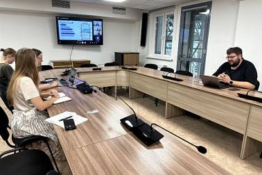 Экскурсоводам и гидам-переводчикам рассказали о сервисе VK Места