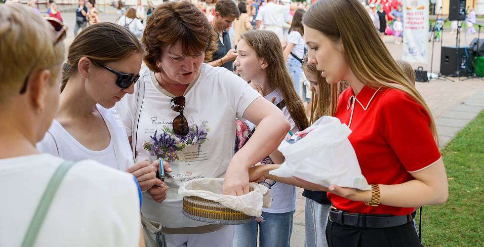 Лида с размахом отметила День белорусской письменности, представив туристический потенциал региона!